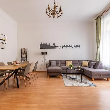 Apartament Maximilian *