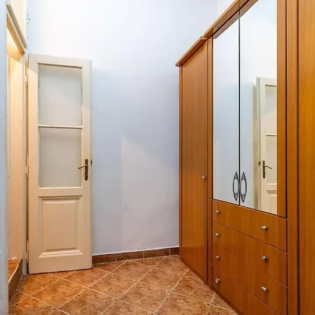 Apartament Maximilian *