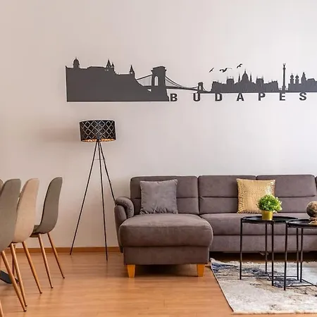 Apartament Maximilian *